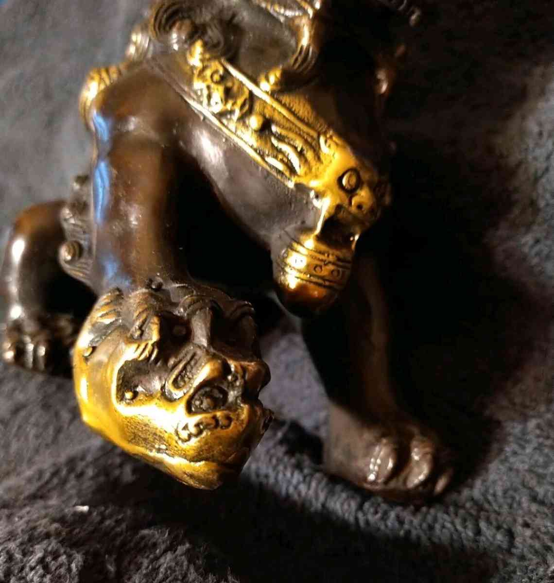 This Chinese Guardian Lion referred to as a Foo Dog or FuDog - Clarendon Hills, Illinois - FleaMarketBay