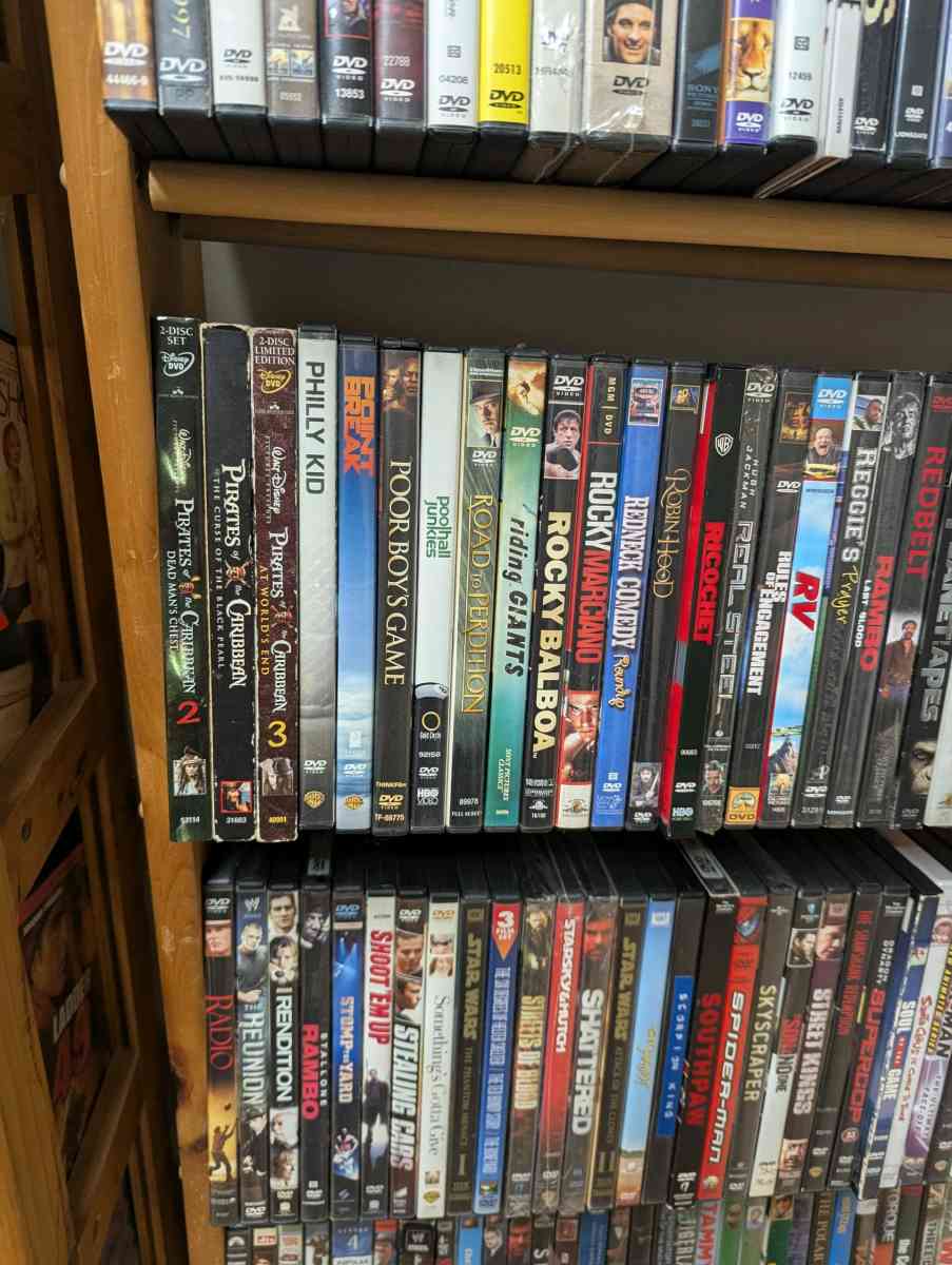 dvds movies - Hagerstown, Maryland - FleaMarketBay