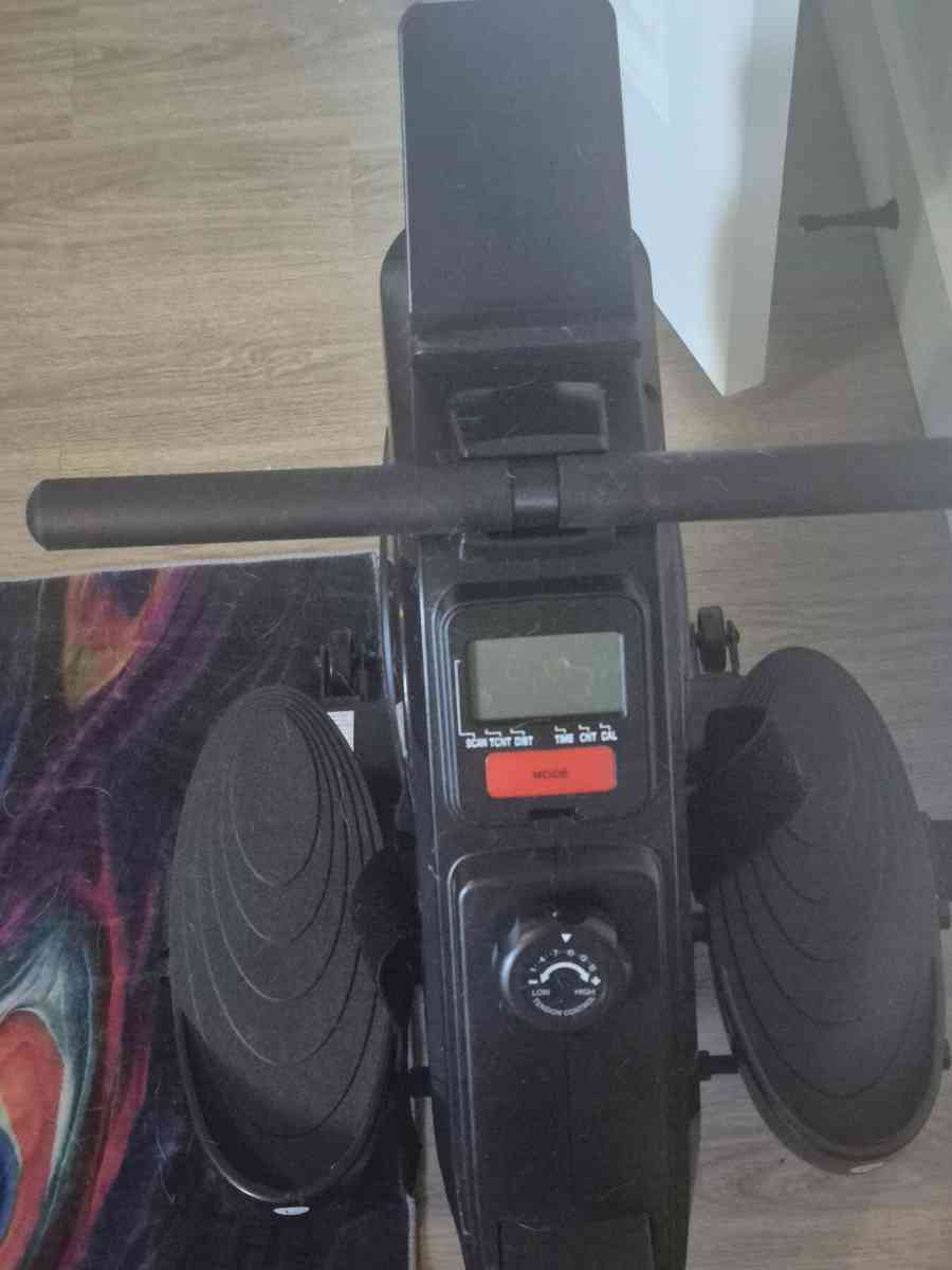 Yosuda Rowing Machine