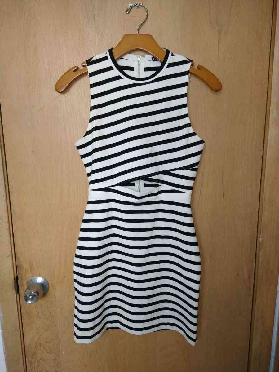 This Express Black  White Striped Bodycon Dress in size 0 is - Clarendon Hills, Illinois