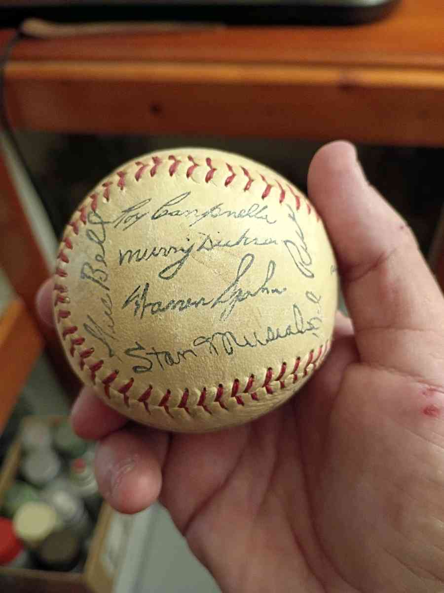 Autograph Ball - Bellevue, Kentucky - FleaMarketBay