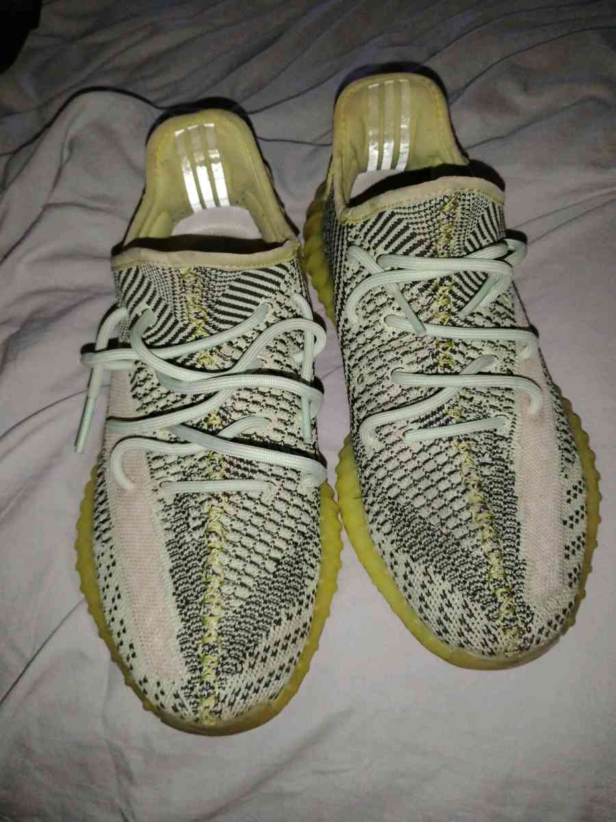 Yeezy 350 boost V2 - Ormond Beach, Florida - FleaMarketBay