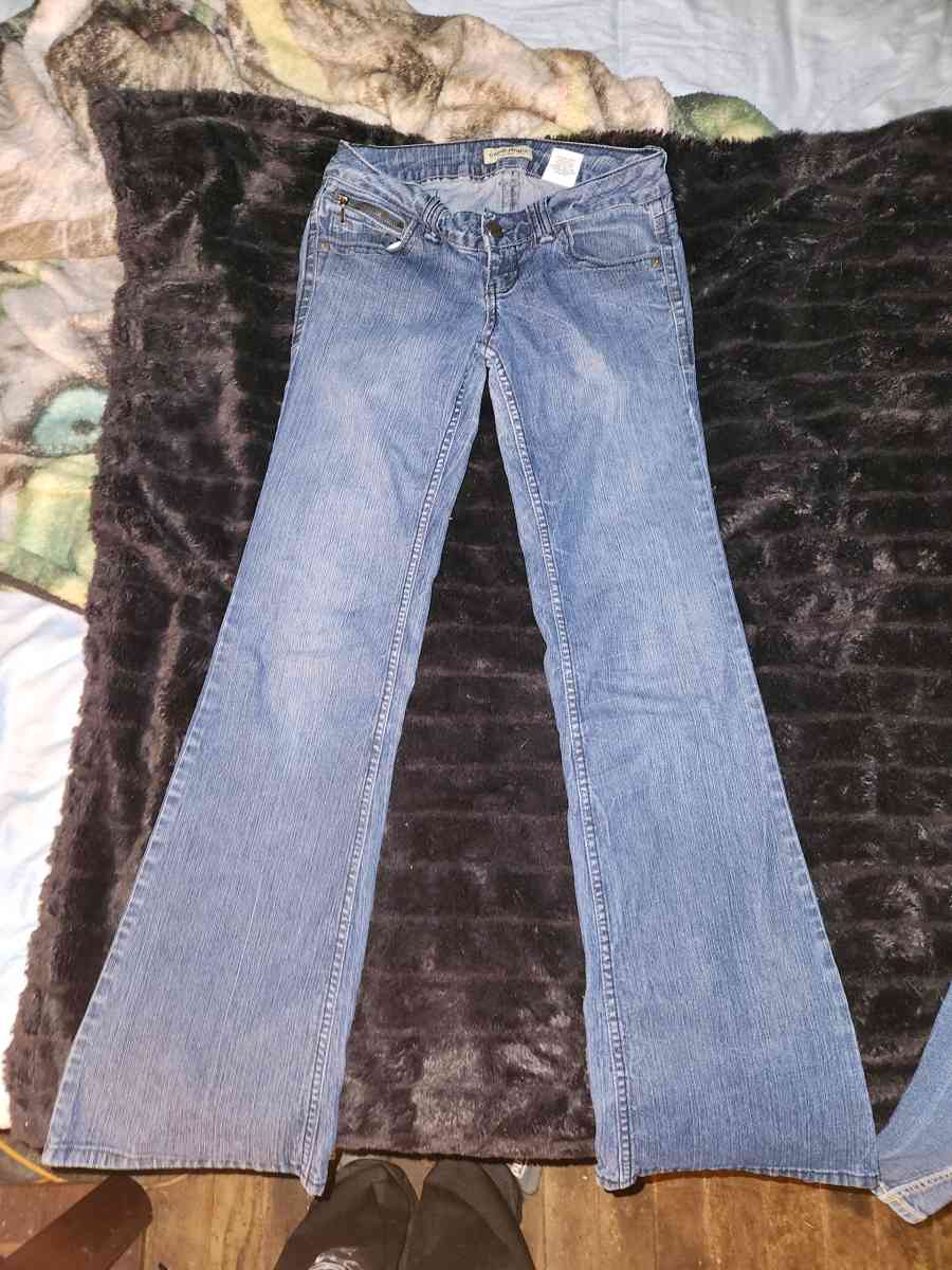 Womens Blues - Stockland, Illinois