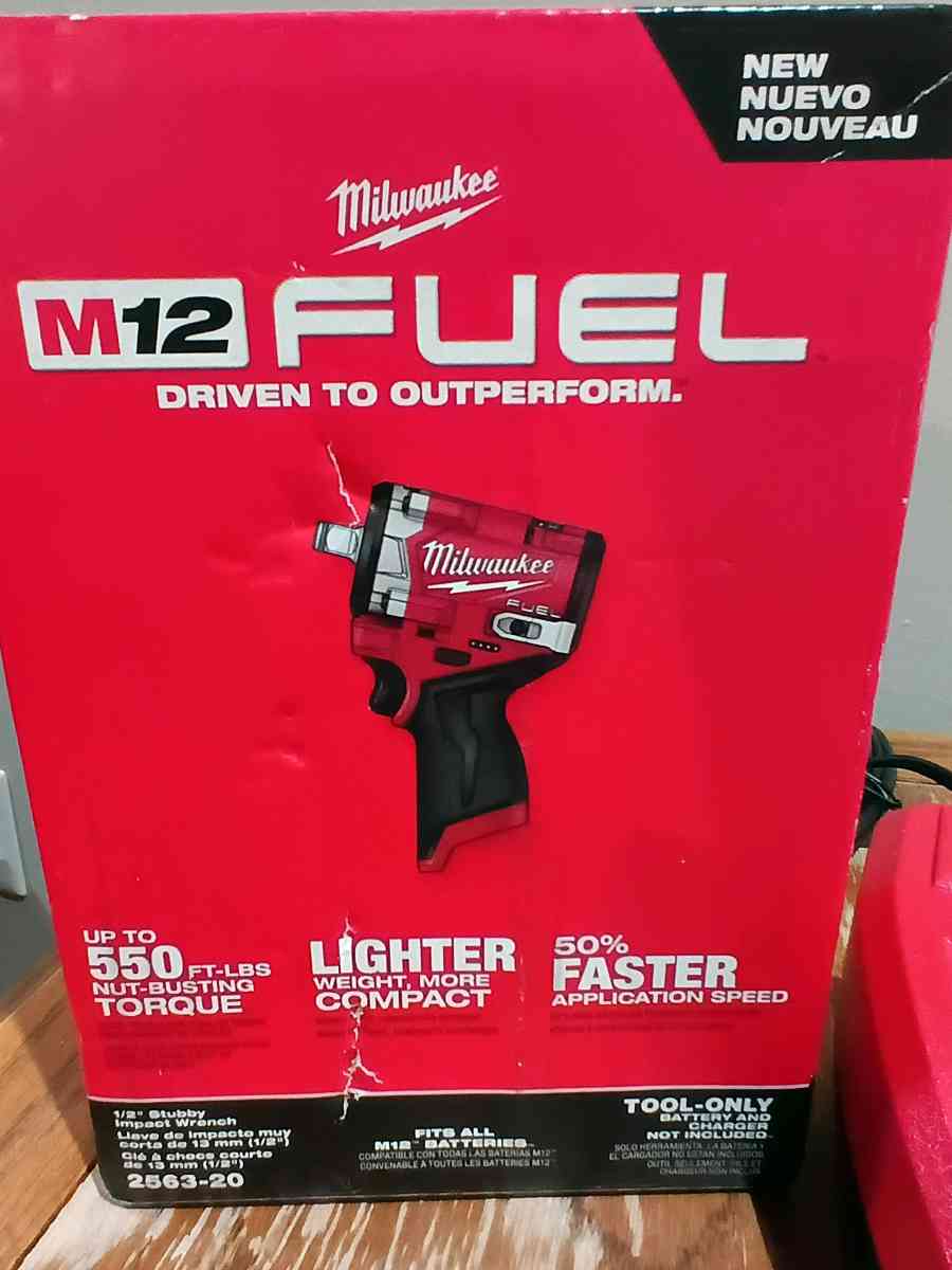 Milwaukee M12 half inch snubby compact impact and charger - Bardstown, Kentucky - FleaMarketBay