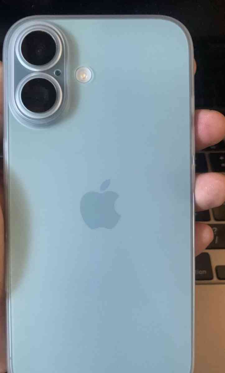 Teal IPhone 16 - Brooklyn, New York - FleaMarketBay