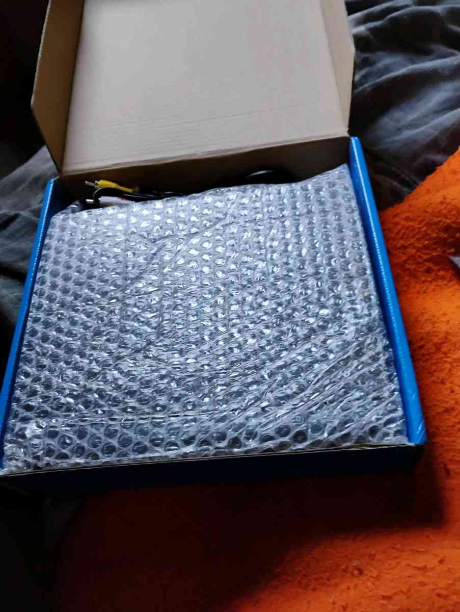 portable DVD player - Uxbridge, Massachusetts - FleaMarketBay