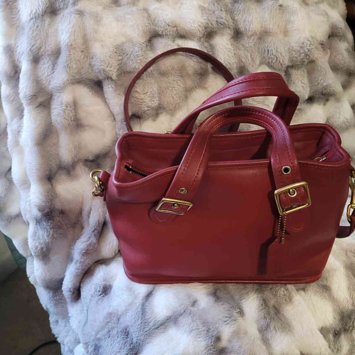 Vintage coach Bag - Branchville, South Carolina - FleaMarketBay