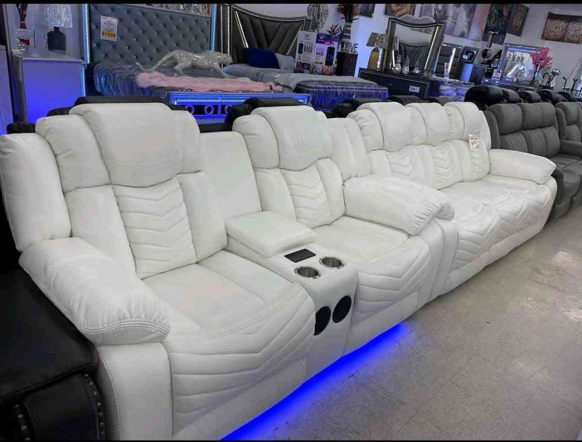 Set de reclinables elctricos Sofa y Loveseat - Hialeah, Florida - FleaMarketBay