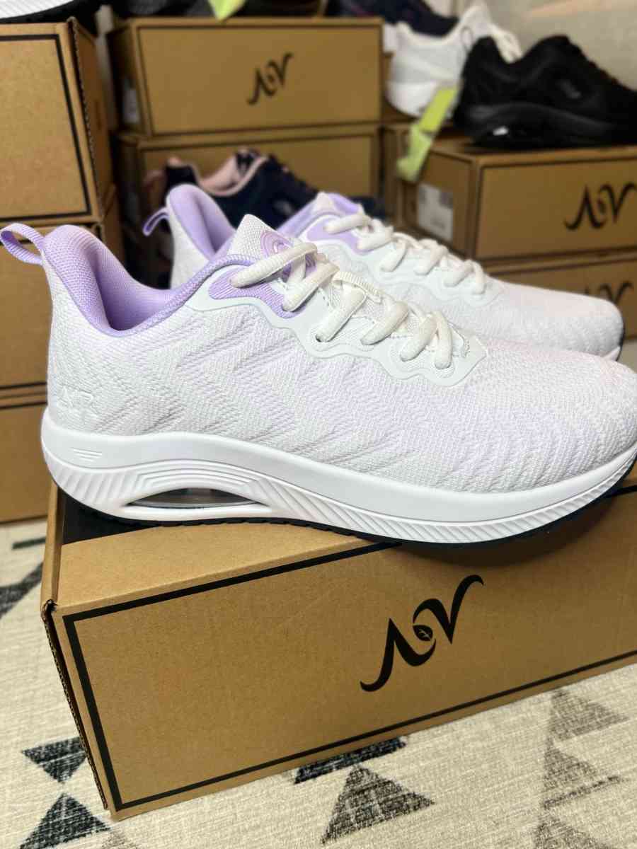 tennis for women - San Bernardino, California - FleaMarketBay