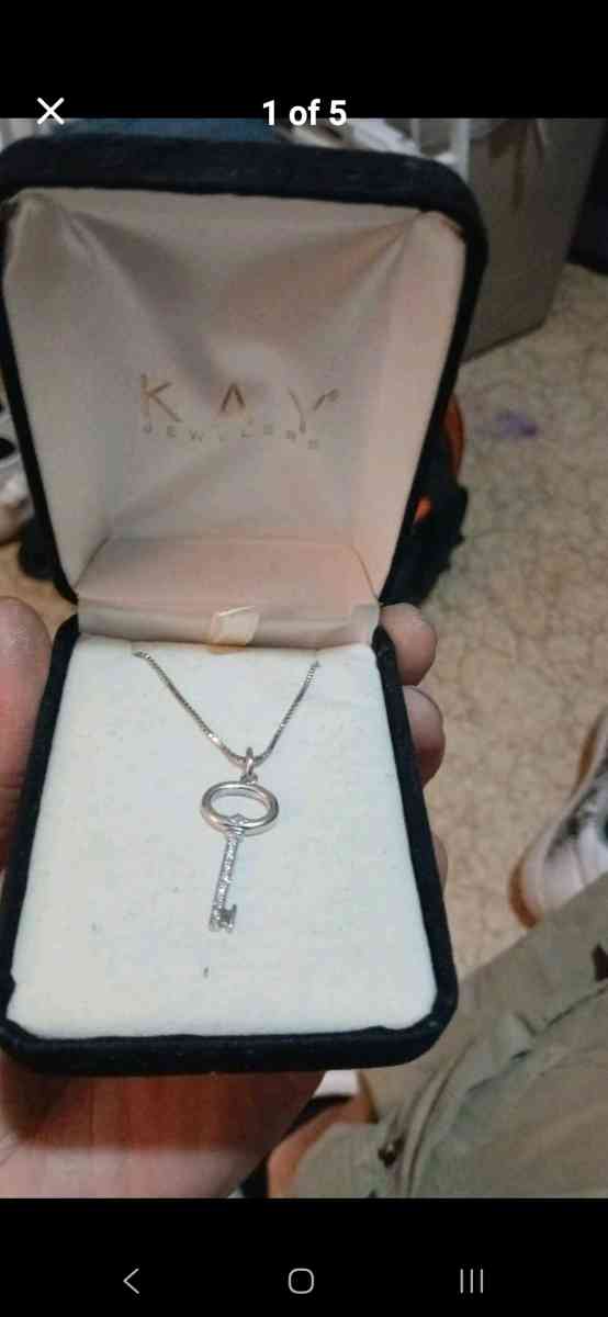 Kay jewelers sterling silver chain with key pendant diamonds