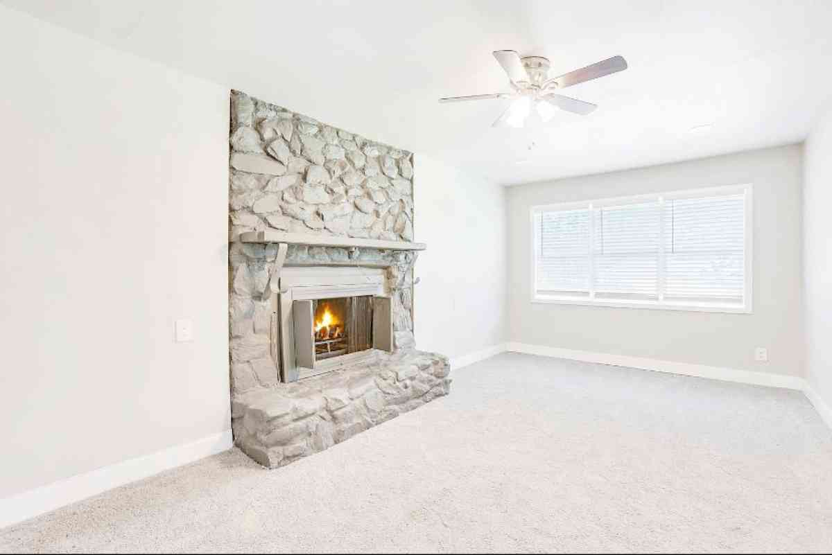 Family home for rent - Decatur, Georgia - FleaMarketBay