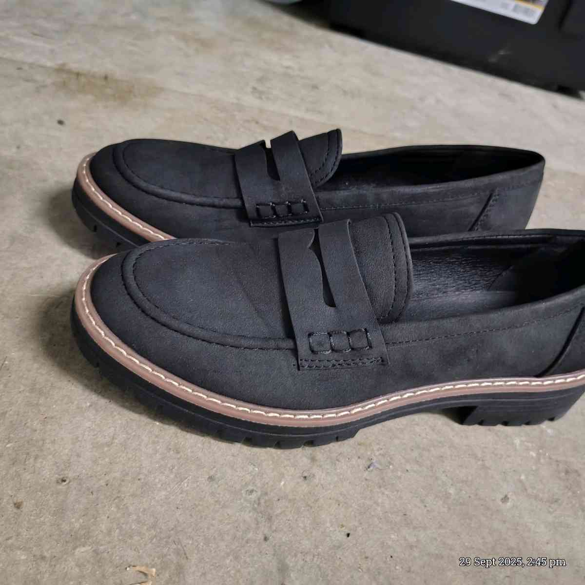 Womens black close toe shoe - Palm Beach, Florida - FleaMarketBay