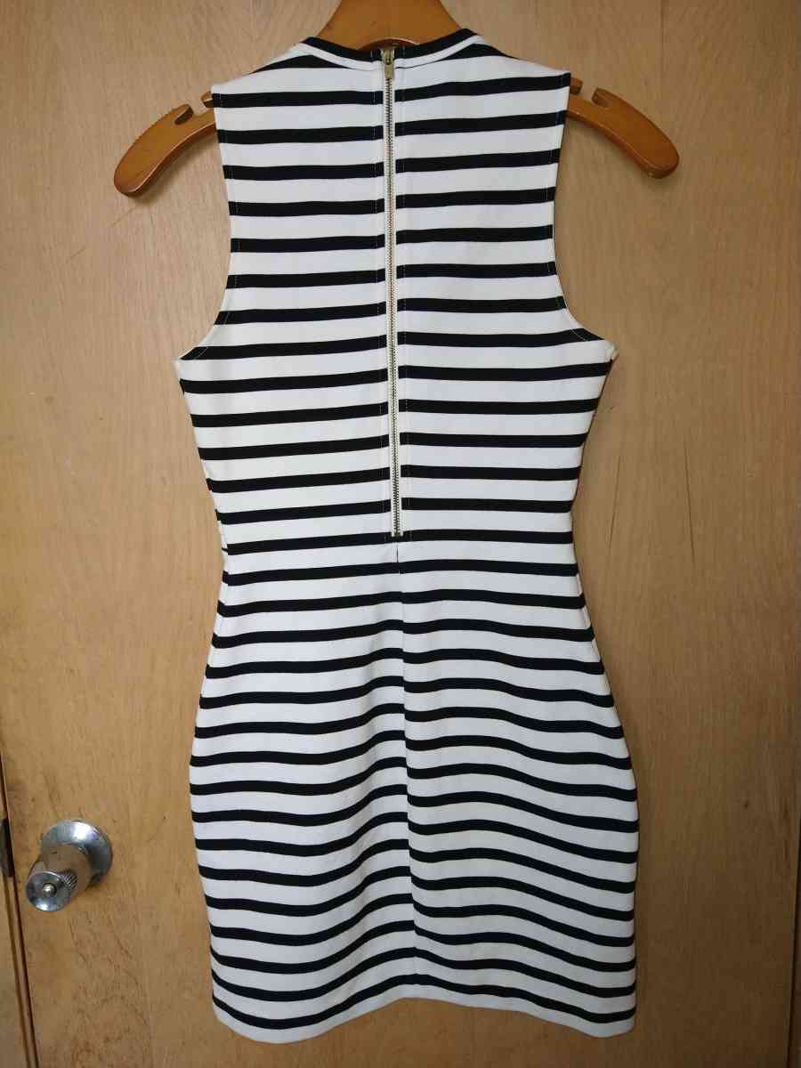 This Express Black  White Striped Bodycon Dress in size 0 is - Clarendon Hills, Illinois - FleaMarketBay