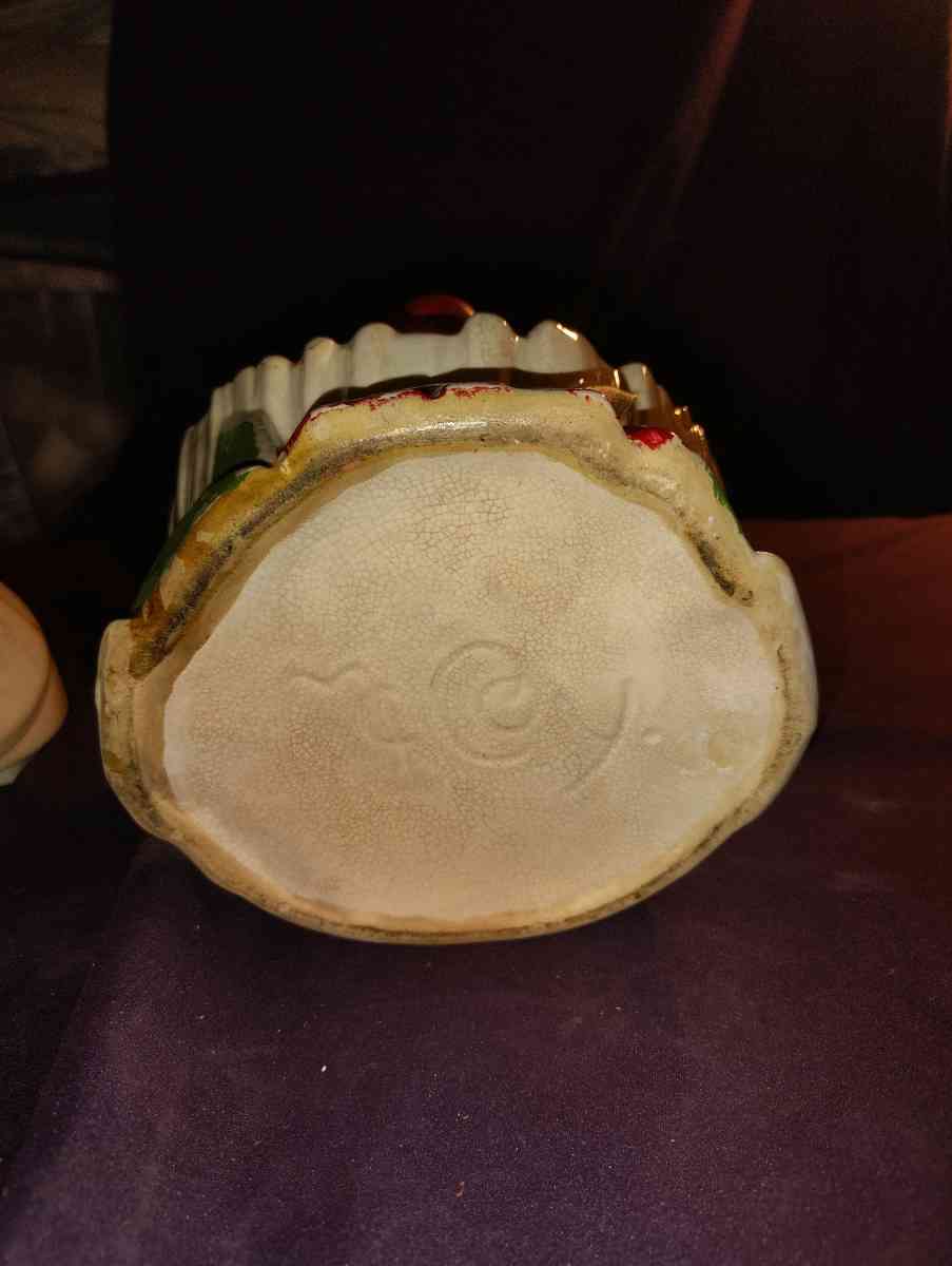 Antique McCoy cookie jar - Livingston, Texas - FleaMarketBay