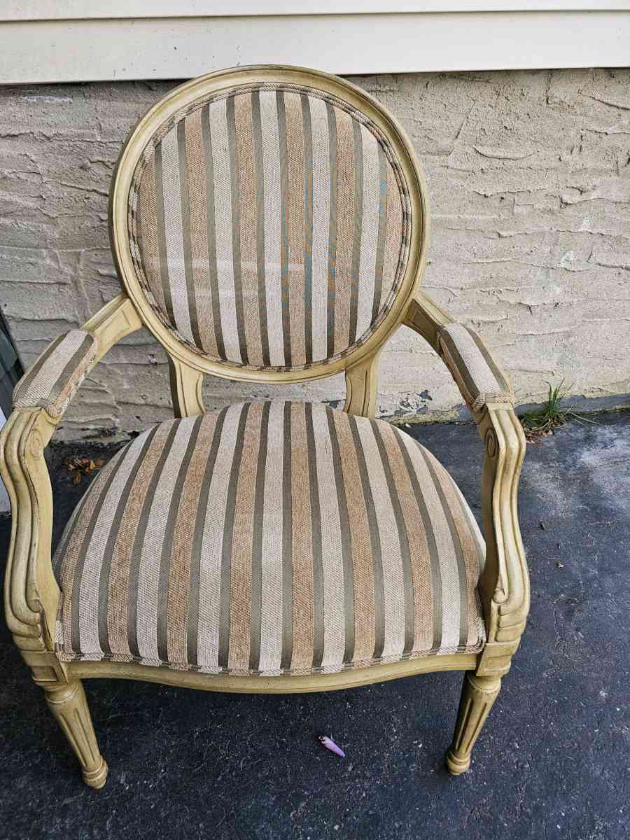 Vintage Loveseat  2 Chairs  BeigeGold - Flushing, New York - FleaMarketBay