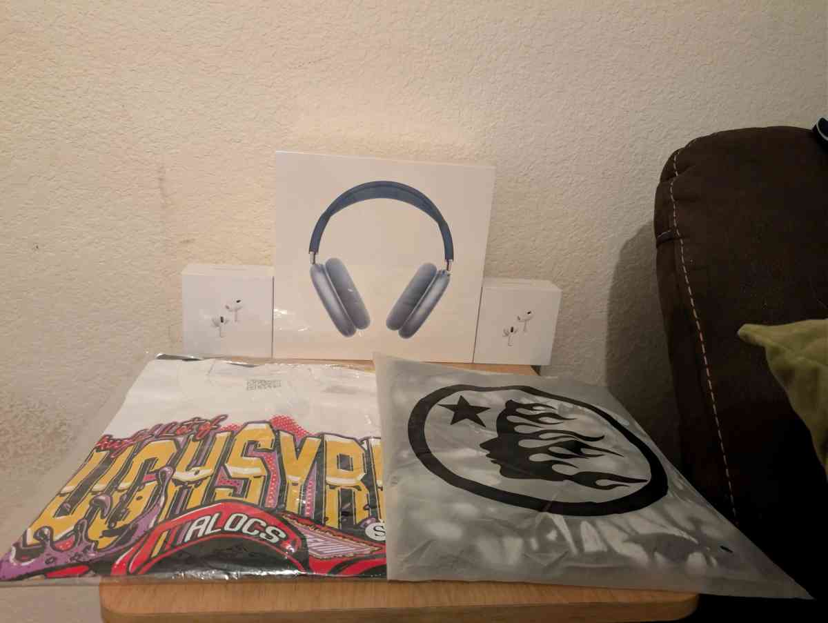 Apple AirMax - Charleston, South Carolina - FleaMarketBay