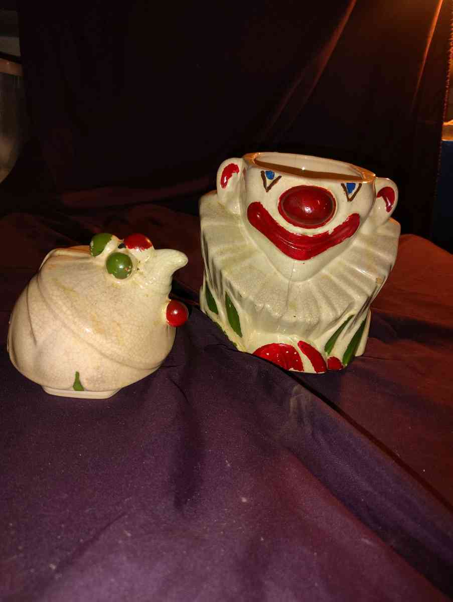 Antique McCoy cookie jar - Livingston, Texas - FleaMarketBay