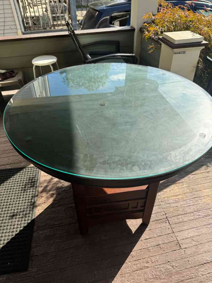 wooden high top table - Cleveland, Ohio