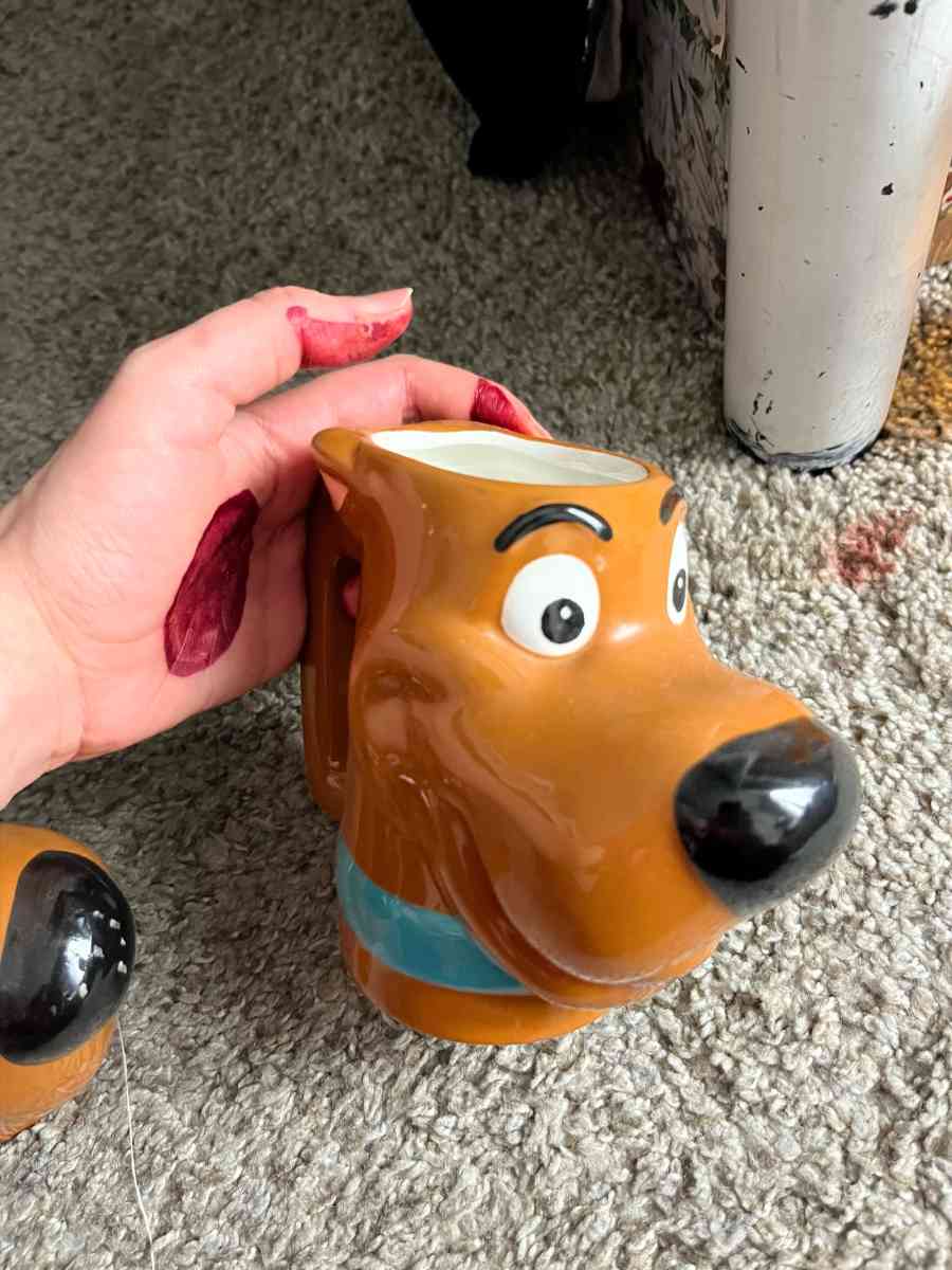 2 scooby doo cartoon cups - Alameda, California - FleaMarketBay