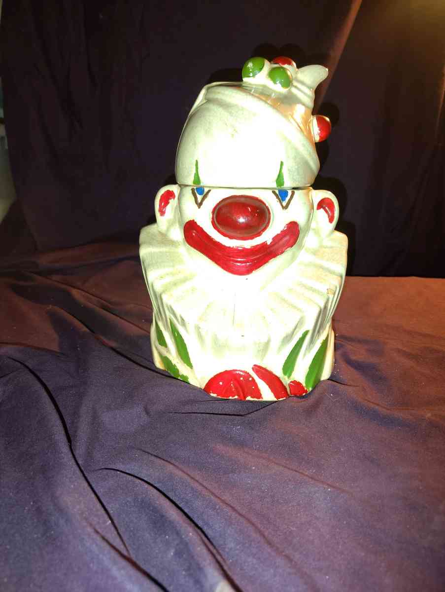 Antique McCoy cookie jar - Livingston, Texas