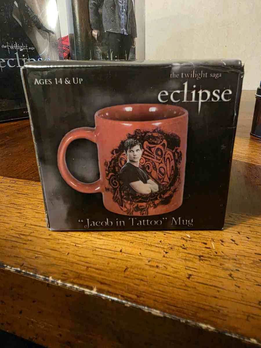 Twilight Merch - Orange, Texas - FleaMarketBay