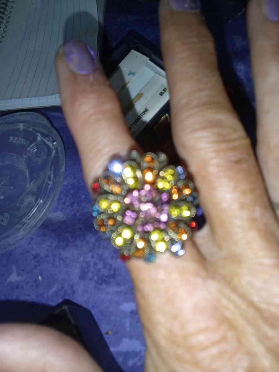 Cocktail ring sz8 - Atoka, Tennessee