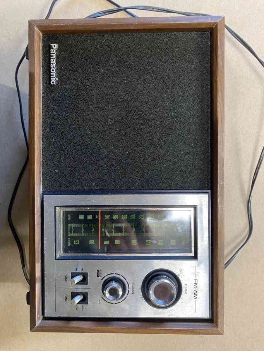 Vintage Panasonic AMFM Radio Model RE6286 By Matsushita Elec - Chesterfield, Virginia - FleaMarketBay