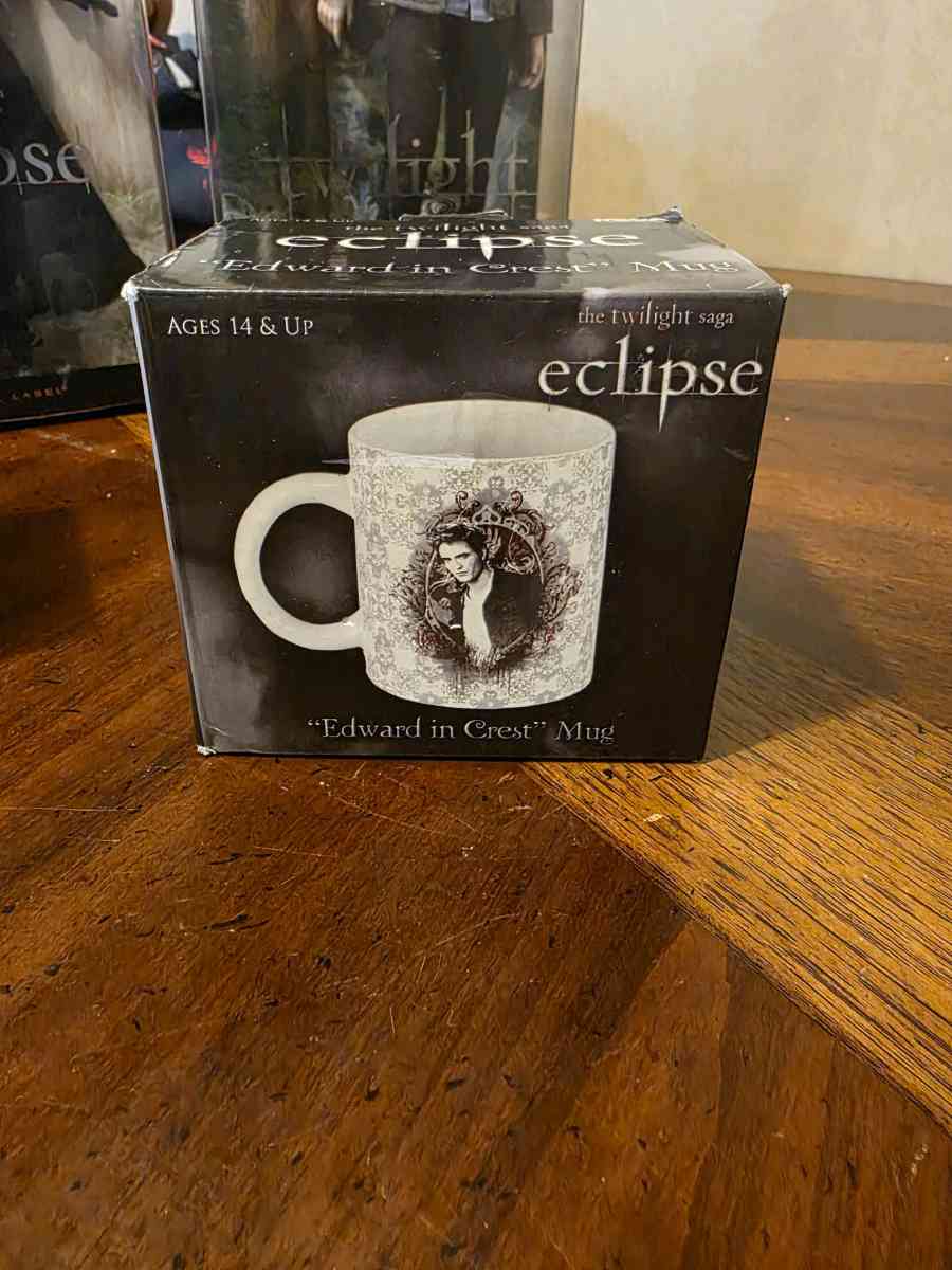 Twilight Merch - Orange, Texas - FleaMarketBay