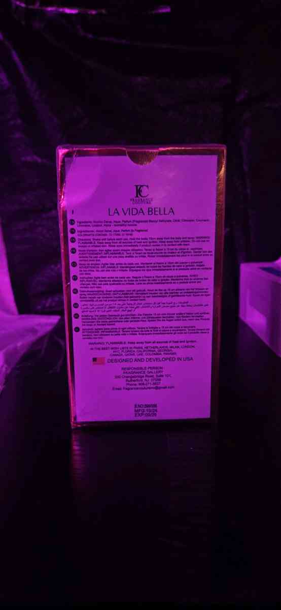 LA Vida Bella - Aurora, Colorado - FleaMarketBay