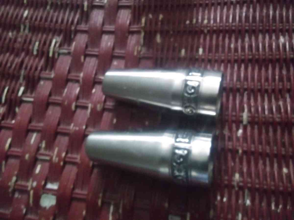 salt and pepper shakers - Alicia, Arkansas - FleaMarketBay