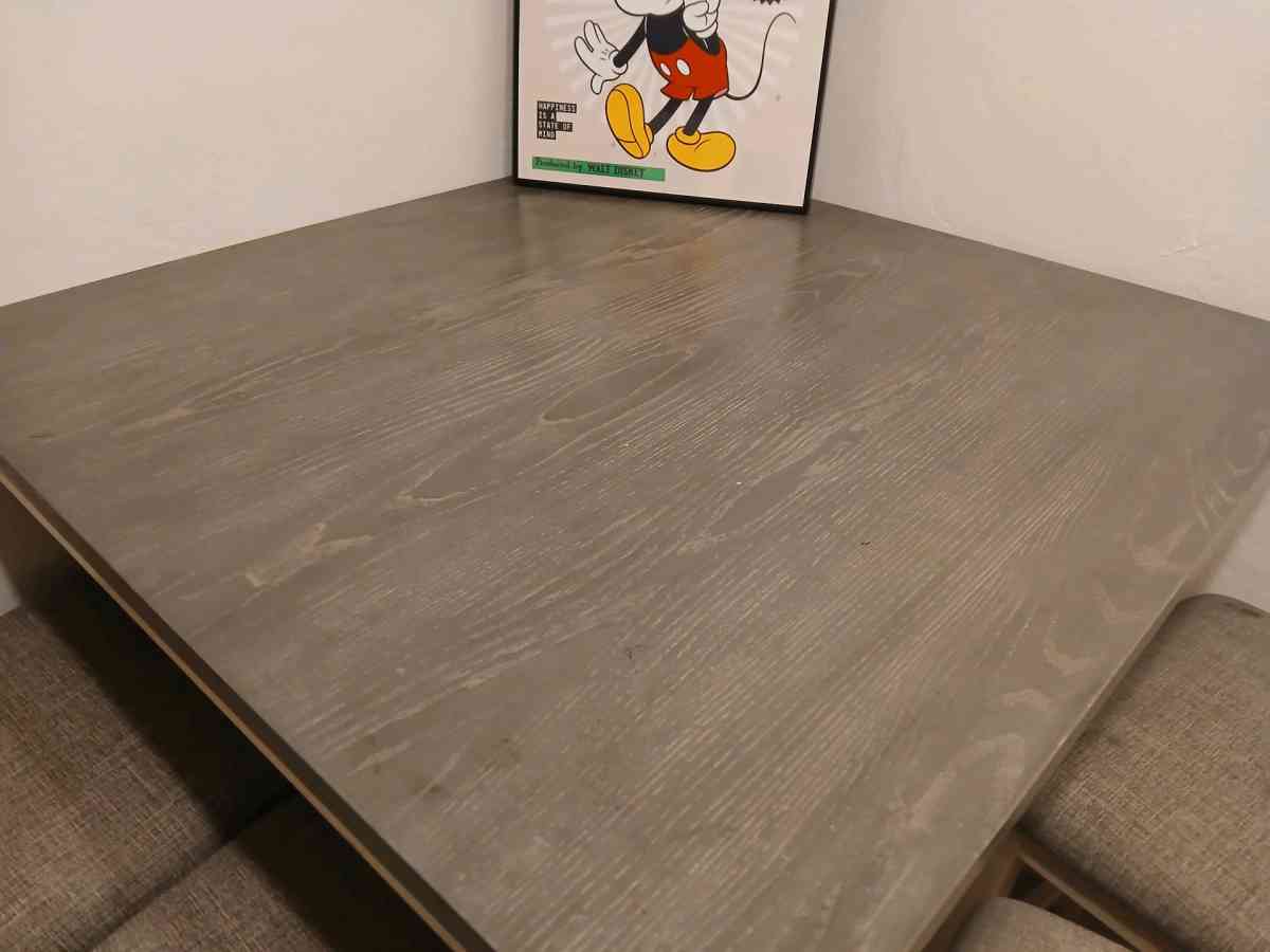 kitchen table 4 chairs - Denver, Colorado - FleaMarketBay