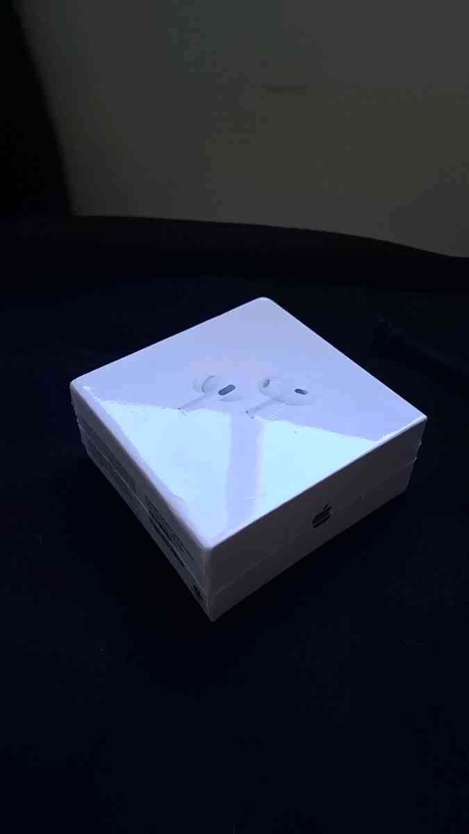 airpods - Inglewood, California - FleaMarketBay