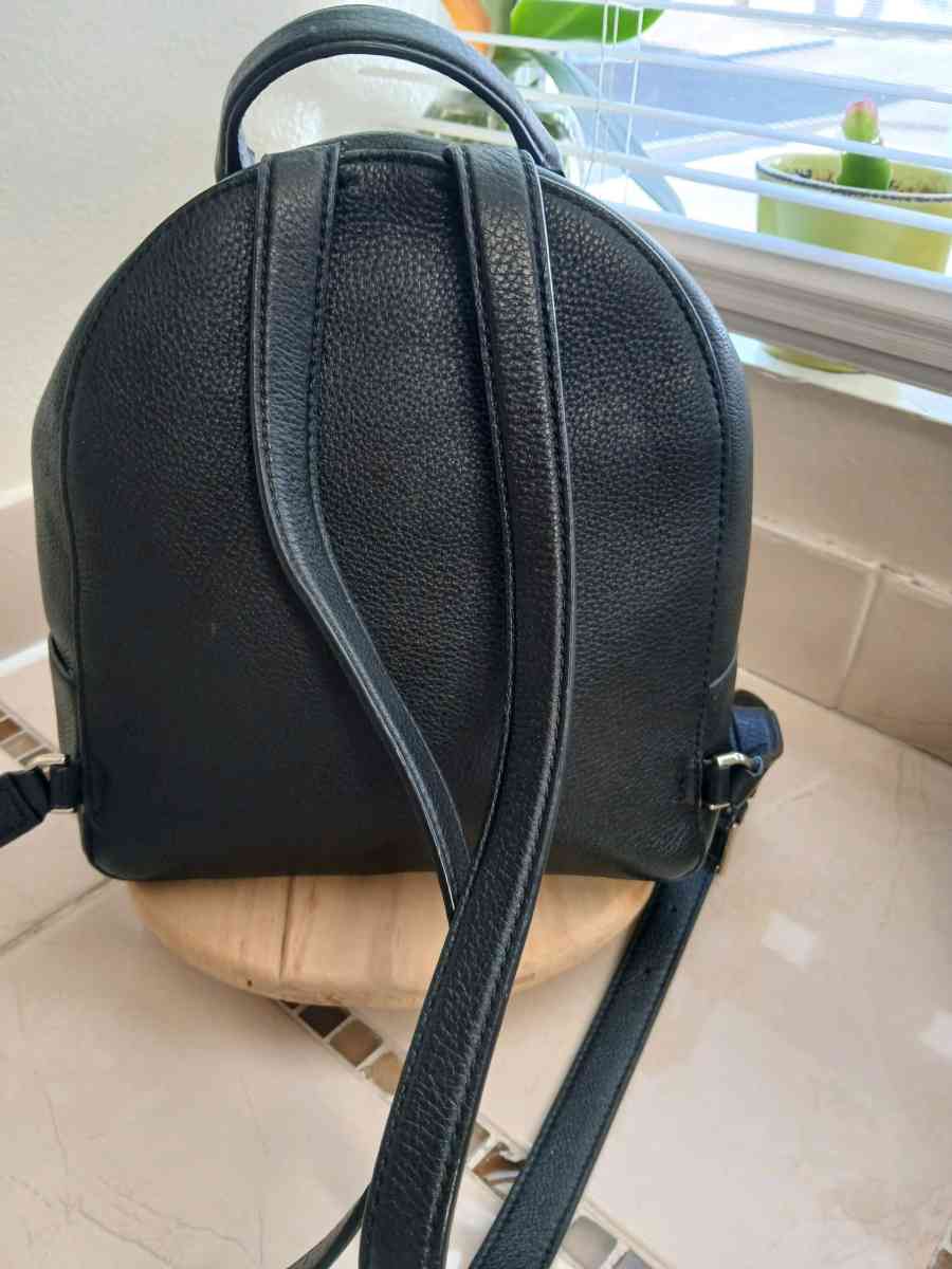 Kate spade mini backpack - Fontana, California - FleaMarketBay
