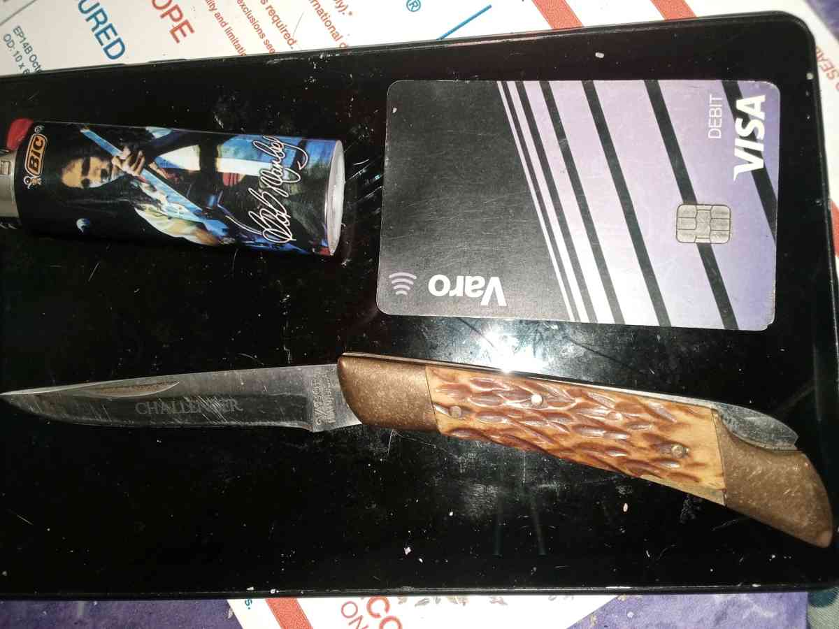 Valor Challenger pocket knife - Atoka, Tennessee - FleaMarketBay