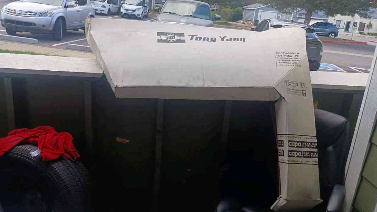 Left fender for GMC Sierra compatible with year 2016 to 2022 - Aurora, Colorado - FleaMarketBay