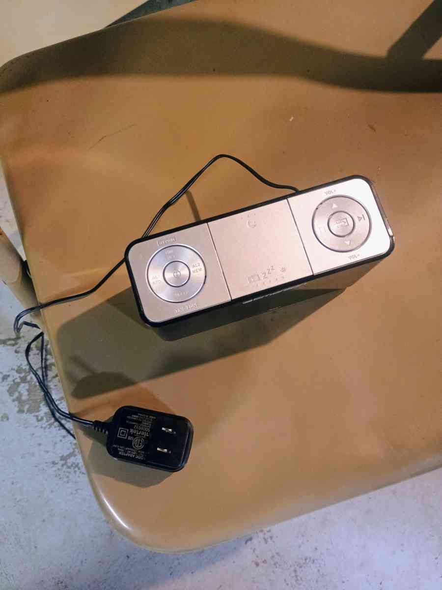 Emerson Alarm clockRadio - Howells, Nebraska - FleaMarketBay