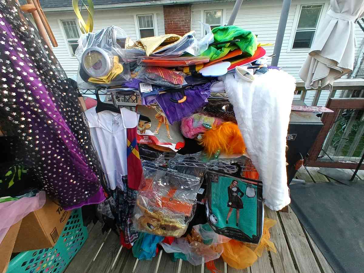 Halloween costumes - Kokomo, Indiana - FleaMarketBay