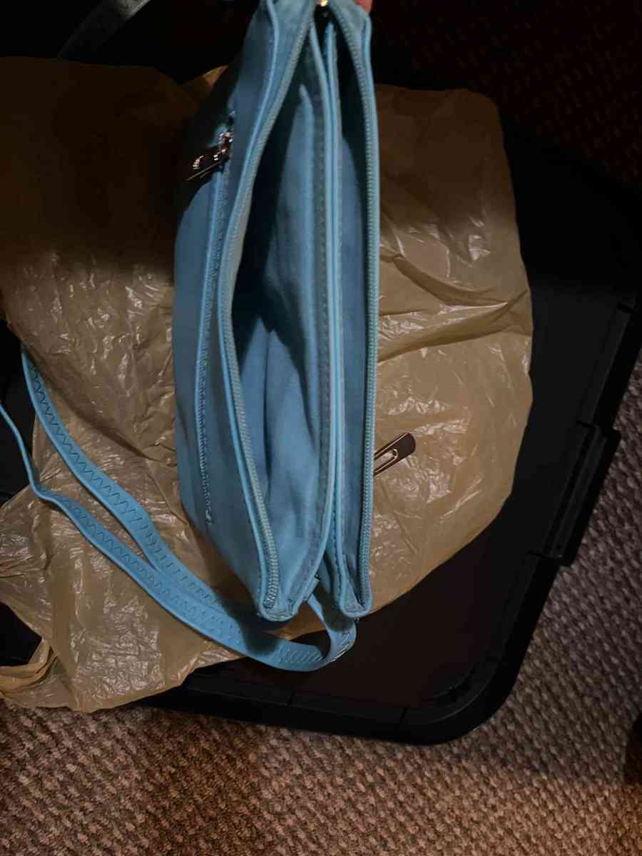 esnueva cartera - Lancaster, Pennsylvania - FleaMarketBay