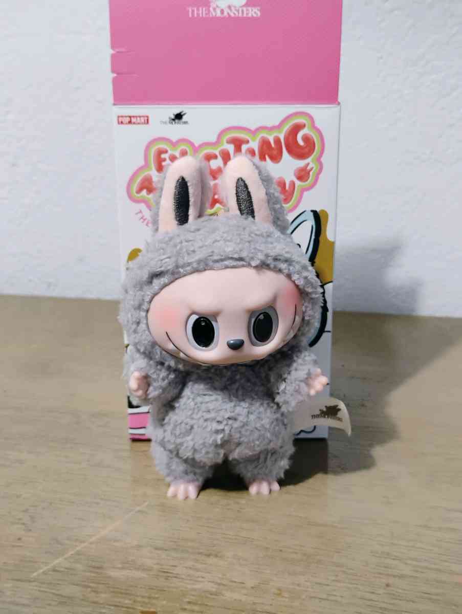 Labubus gen 1 and gen 2 - Sioux City, Iowa