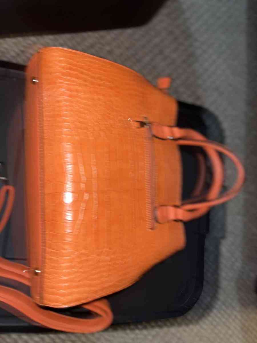 cartera es nueva - Lancaster, Pennsylvania