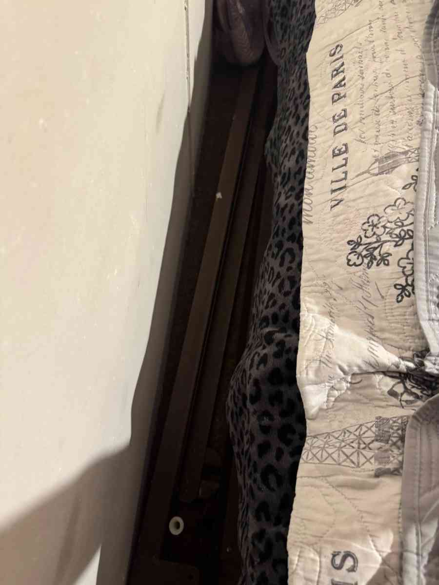 queen dresser set - San Antonio, Texas - FleaMarketBay