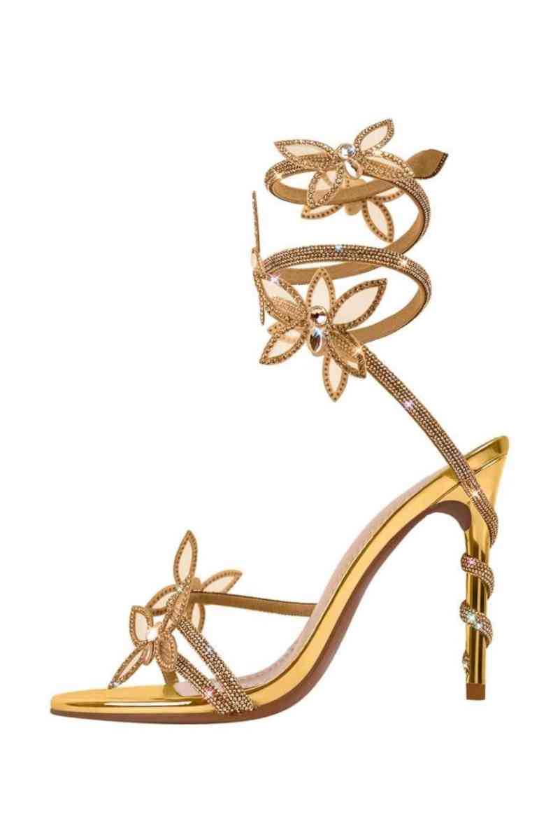 Elegant Gold Strappy Sandals - Trenton, New Jersey - FleaMarketBay