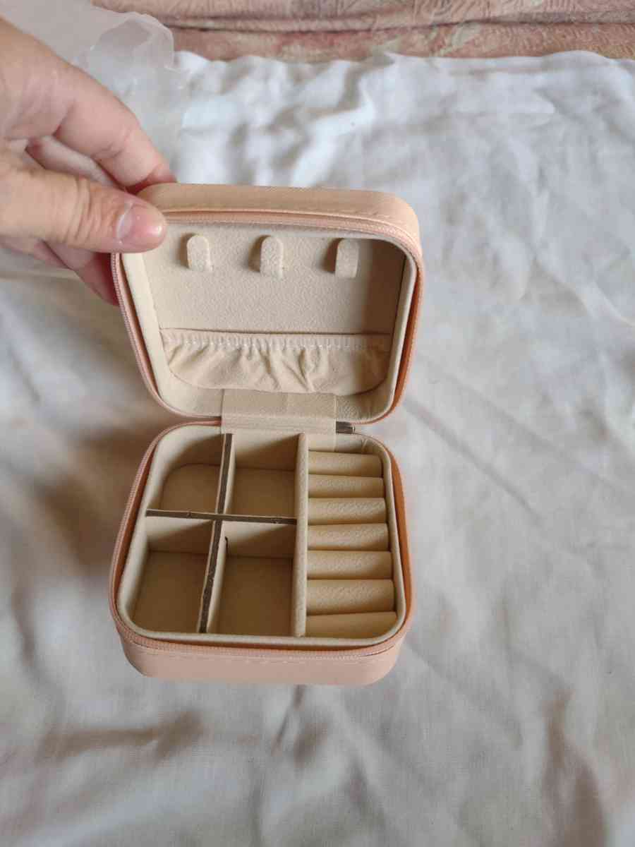Pink traveling jewelry box - Gary, Indiana