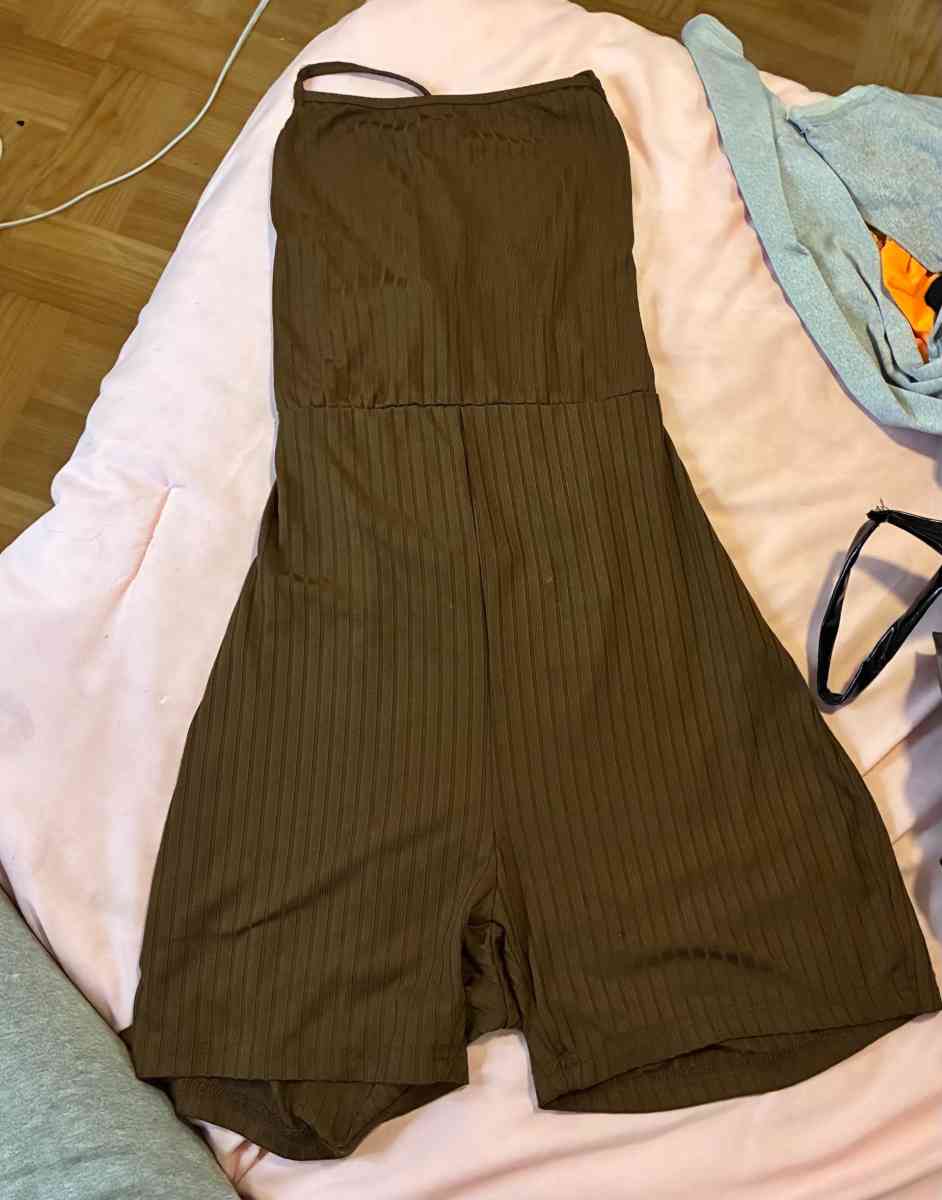 dresses and rompers sz small - Chicago, Illinois - FleaMarketBay