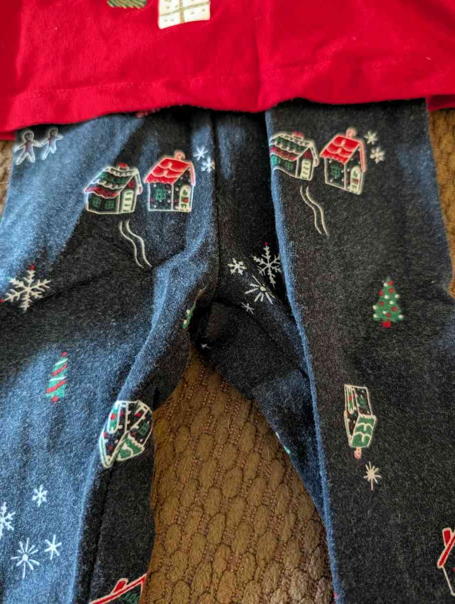 Baby Christmas outfit with hood - Savannah, Georgia - FleaMarketBay