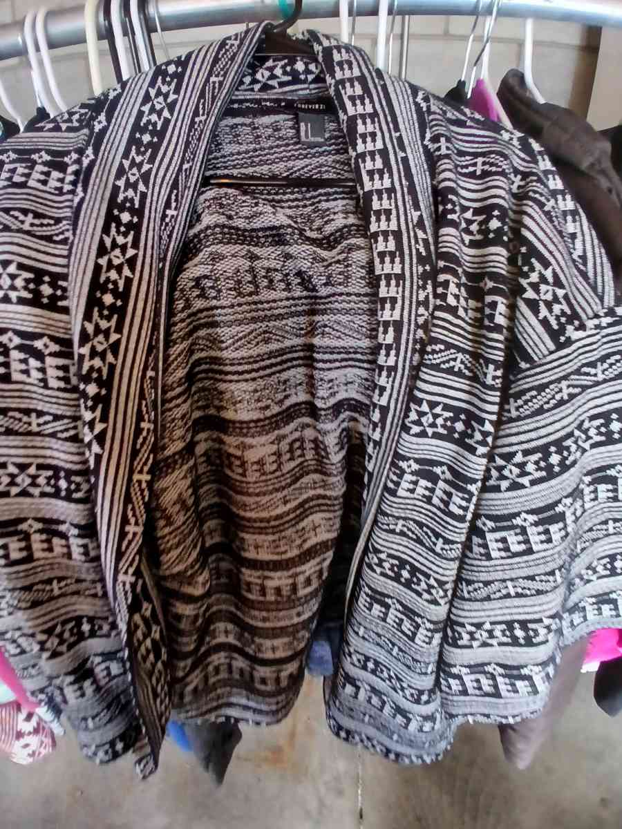 Open House and Garage sale items all must go - Louisville, Kentucky - FleaMarketBay