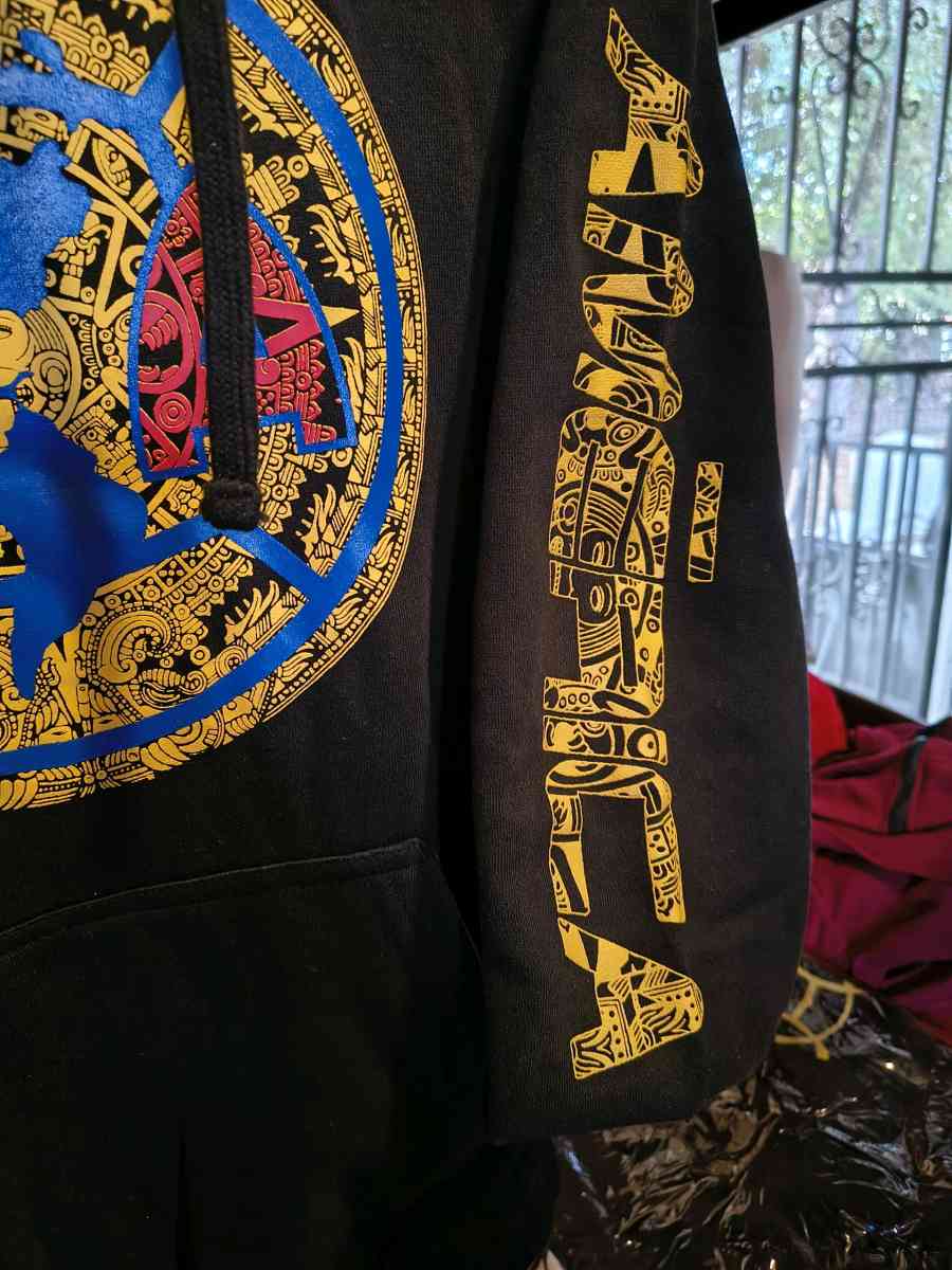 sweater for men  And Women Size SMALL MEDIUN AND LARGE - Bell Gardens, California - FleaMarketBay