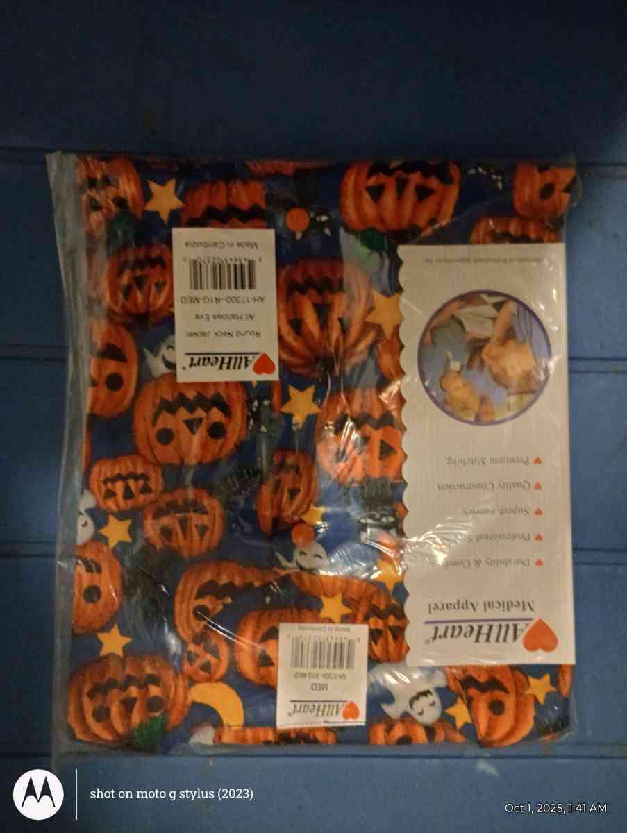NEW  HALLOWEEN SCRUB JACKET - Oak Grove, Missouri