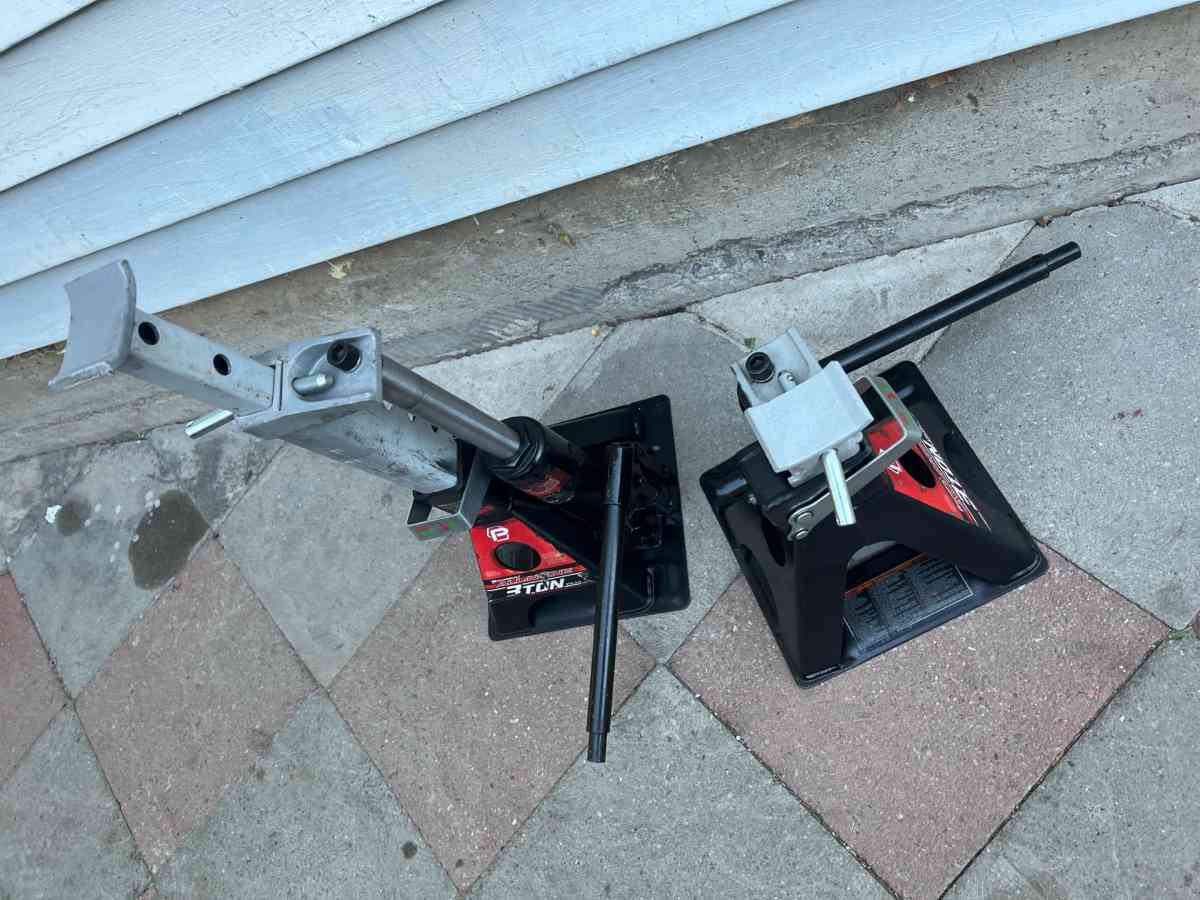 two 3 ton unijacks - Sparks, Nevada - FleaMarketBay