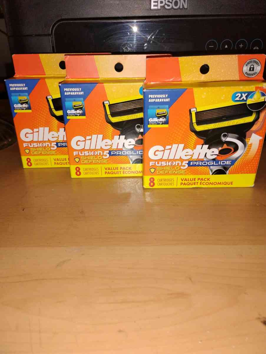 MENS RAZOR BLADES BUNDLE - New Castle, Indiana - FleaMarketBay